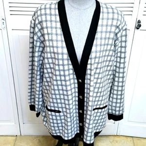 C.O. Daniels women's dress/work jacket. Gold buttons. Two faux pockets.